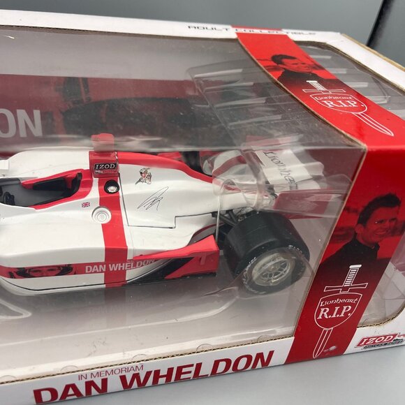 Greenlight-1:18 Scale Dan Wheldon In Memoriam Indy Car 2012 Brickyard Authentics - Picture 4 of 16
